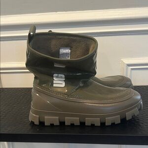 NWOT UGG Rain Boots